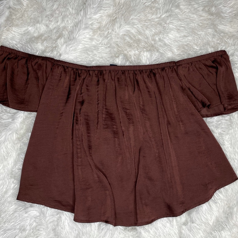 FUN FOR FALL! Off the shoulder top!